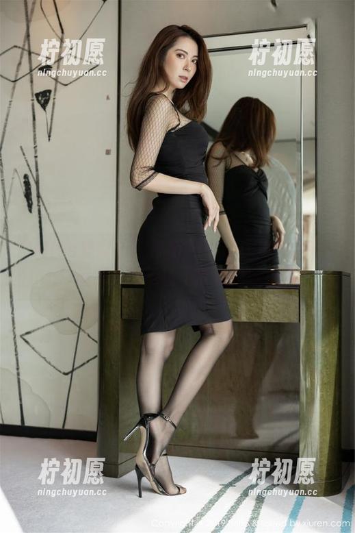 IMiss爱蜜社-妤薇Vivian IMiss爱蜜社 - 妤薇Vivian的秘书系列,作品集下载后能不能愉快过周末?
