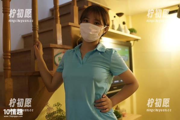 在线找到的ROSI空姐制服，资源满满，值得一翻。