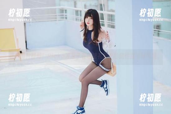 福利图片时间！Rioko凉凉子在信浓礼服中的随性摆姿好可爱。