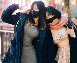 我这一遍遍翻看，Son Ye Eun毛衣全套图集有毒，每张图都让我停留太久。