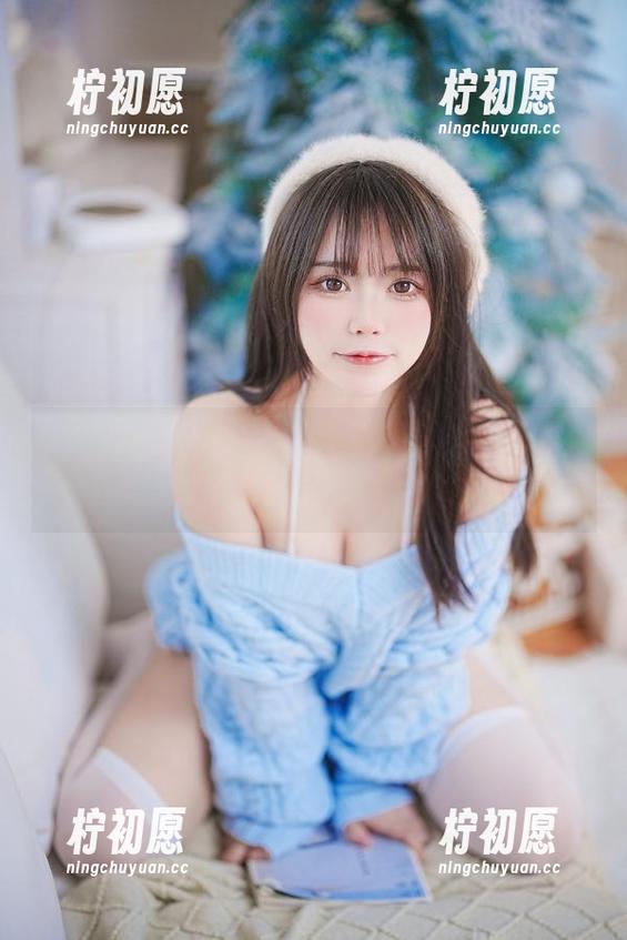 Tina很妖孽呀的私房图片，万圣节修女气质，巧妙又不失俏皮。