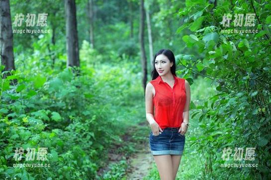 TuiGirl推女郎 - 泳装、桌游，咱们的土豆姐以一种奇怪的方式呈现，合集看吗？