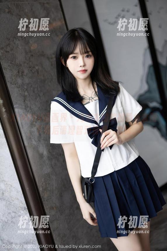 XIAOYU语画界 - 冯木木的旗袍黑丝套图，下载后请理智对待哦，哈哈。