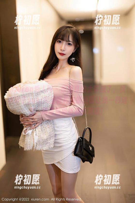 Xiuren秀人网 - 原图真的太带感了，优琪琪子yuki用圣诞构造的画面让我一秒迷失，精选篇再给我点灵感！