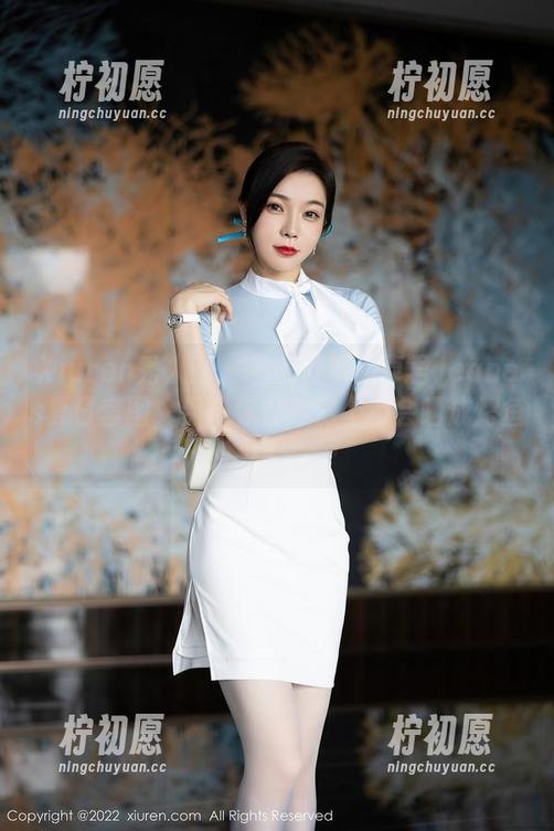 Xiuren秀人网 - 暑假利器：卓君Jeanes夏日套图，保障你在沙滩上不会晒成烤鱼！