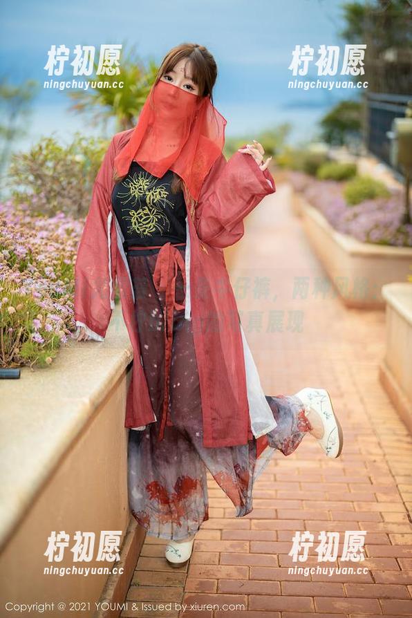YouMi尤蜜荟 - 一条牛仔裤，两种风格：不柠bling的写真展现