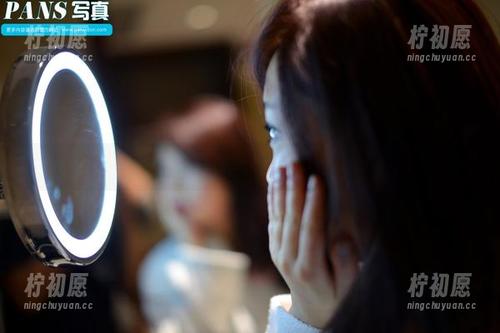 pans - 委婉地说，美惠子的秘书图包让人想多了不少。