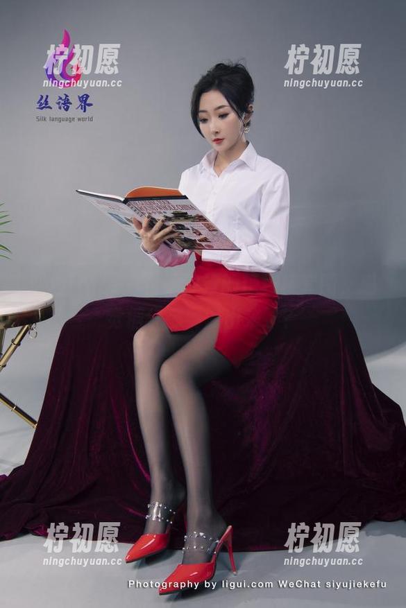 丽柜ligui - 看，汐汐的糖棒棒套图，感觉糖分都要溢出来了？