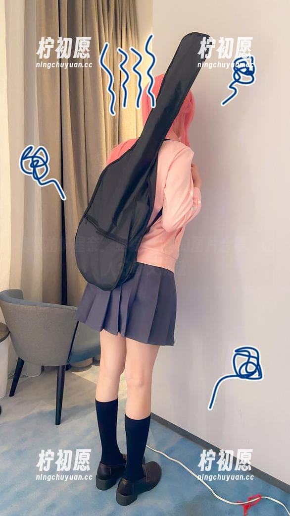 饱览柏崎星奈：亚缇arty的图片合集，让人好奇又沉迷
