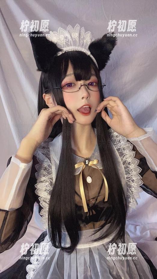 佳佳酱ovo 佳佳酱ovo的私房制服合集,像一杯冰咖啡,清新却又意犹未尽。