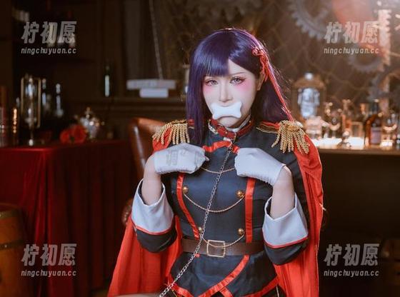兔胖胖min的私房福音，这件路易九世的礼服有多少“跑调”哈哈！