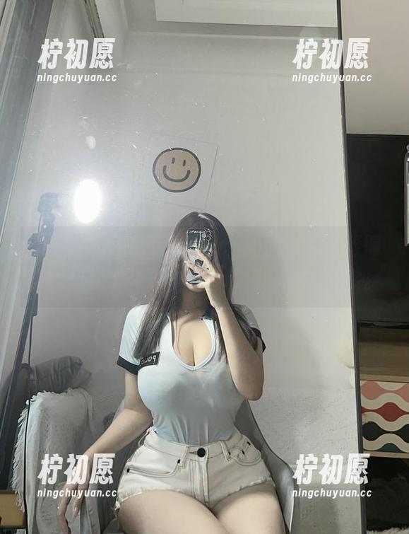 微密圈 - 这张可馨juicy的图片，草绿得让我想起了童年，无奈的气息真真实实。