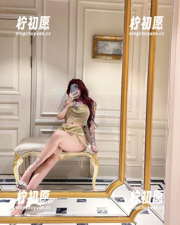 微密圈 - 奈斯希希的校园写真合集，偏偏是那种让人想停留的画面。