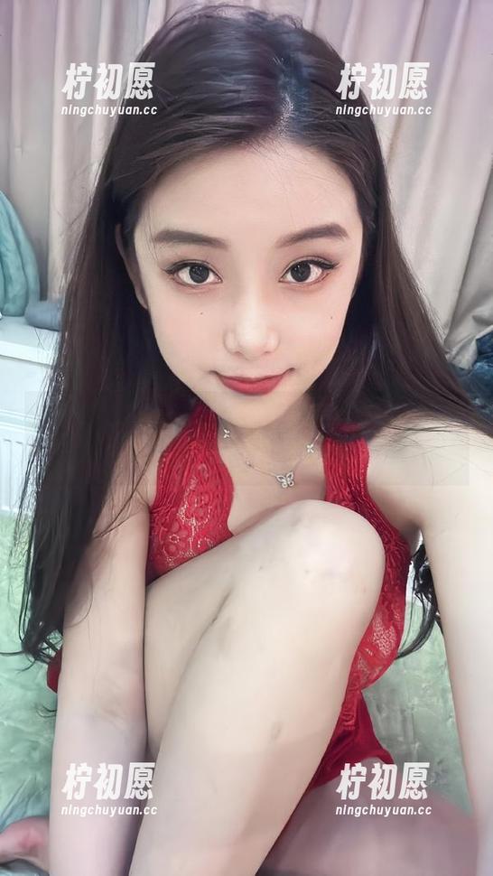微密圈 - 从奶雯的甜心私房图集中，偶尔能捕捉到甜蜜的涟漪