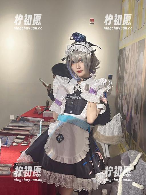 这就给你，妖君白研全集凹凸世界雷狮和风，下载后你会明白我的苦衷！