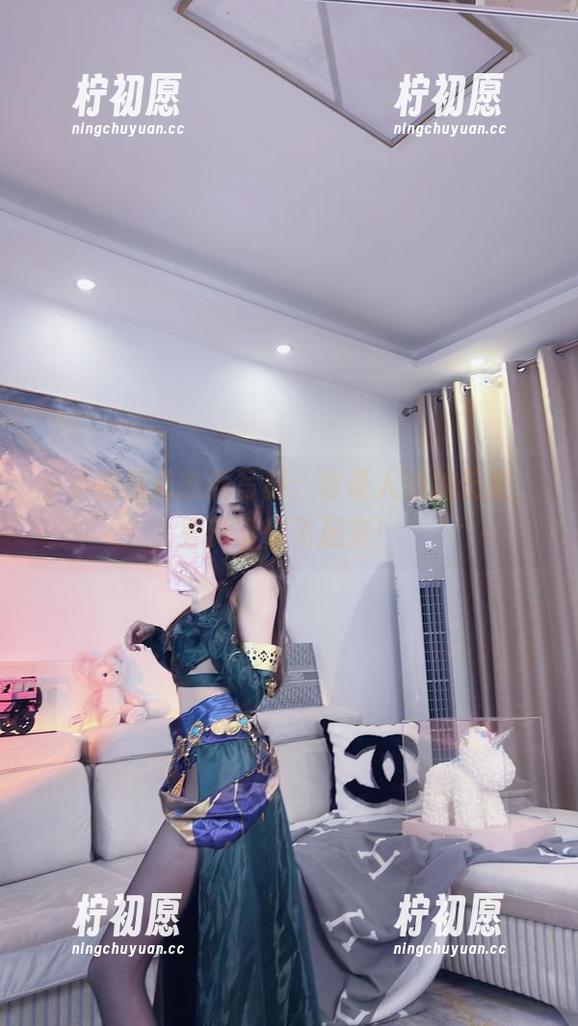 小小奶瓶儿的新写真：珍珠人鱼加长版，更新带你飞起来！