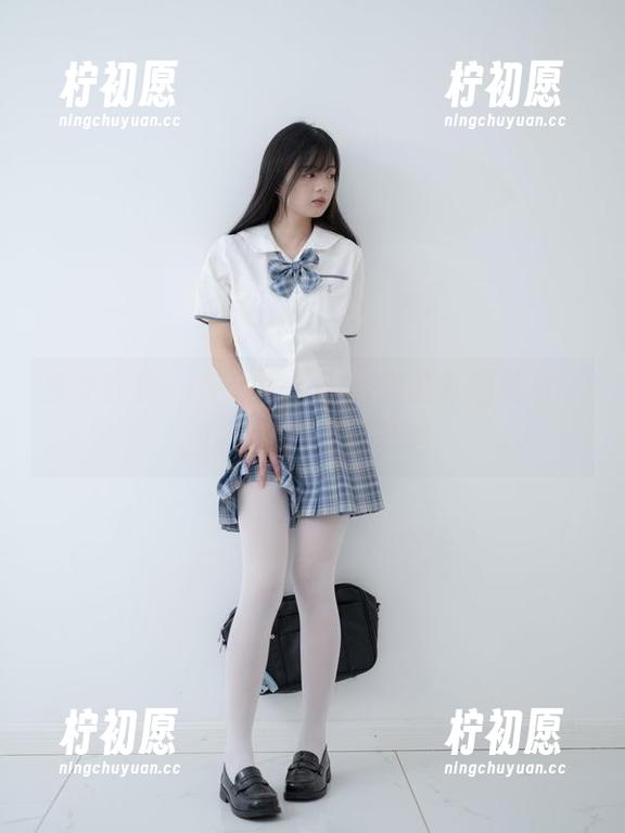 少女秩序 - 突然被乐栀的裸足套图吸引，但又说不出为什么