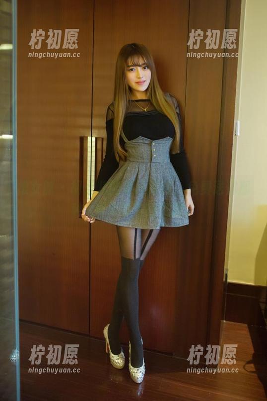 推女郎 - 胡允儿的夏日写真，免费送你那种懶洋洋的午后氛围。