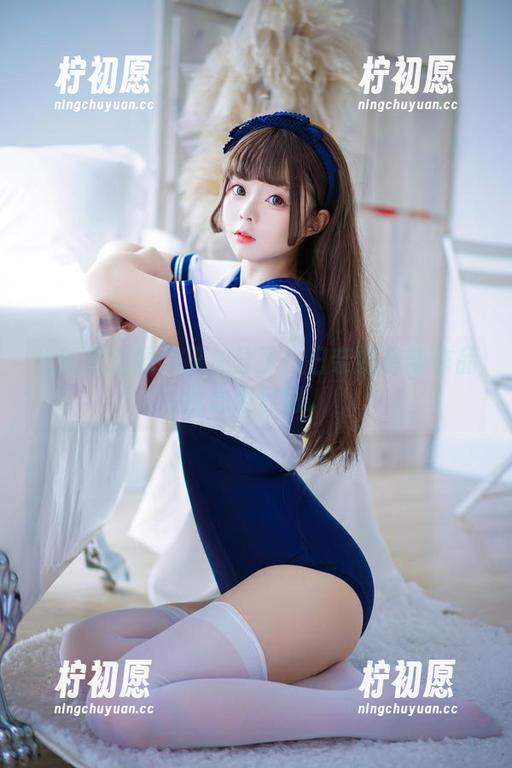 她的镂空概念又加分了！日奈娇最新作品我心服口服。