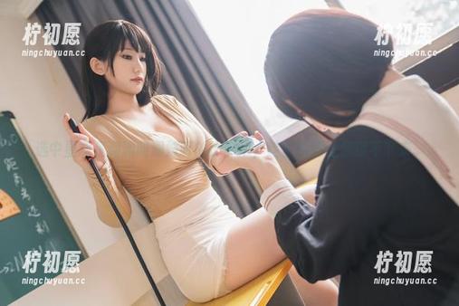 选中星澜是澜澜叫澜妹呀的比基尼，这套图能让你停不下来。