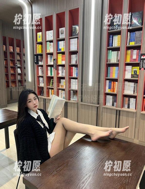 微密圈 - 是小逗逗的睡衣图册，明明可以不那么撩，却又恰好亲近