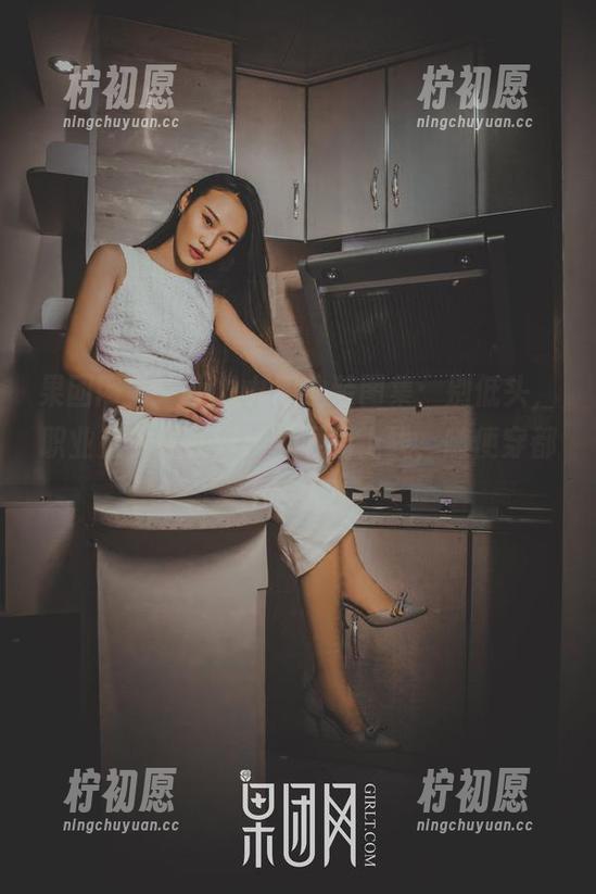 果团网 - “小九九职业装图集：别低头，职业范拿捏就好！”下载上线，随便穿都不丢人！