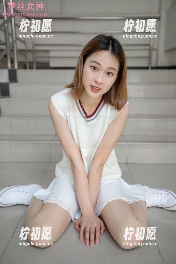 梦丝女神 - 略带油亮的莹仙女，下载后小心手滑哦！
