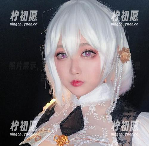 照片展示，椒妮佐仁的空姐气场，不知道是否连座位都好姐妹了？