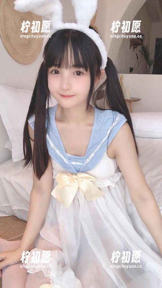 樱井宁宁：这高清原图里，约尔太太一定偷偷学会了走秀！