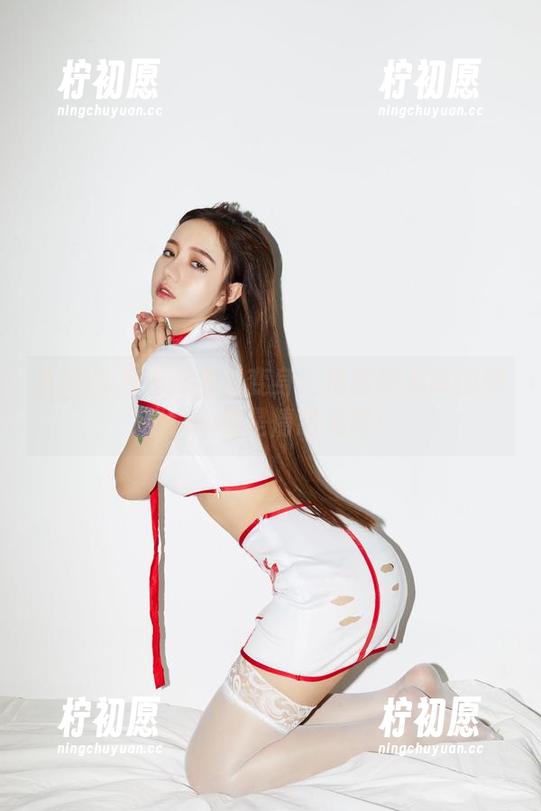 黑色私房里的角色变身：洛丽塔大哥的每张cos都是情感流露！