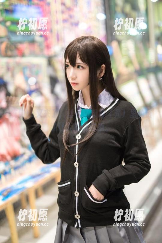 疯猫ss又来了，丝袜狂想曲（光）里的资源让人难以抗拒。