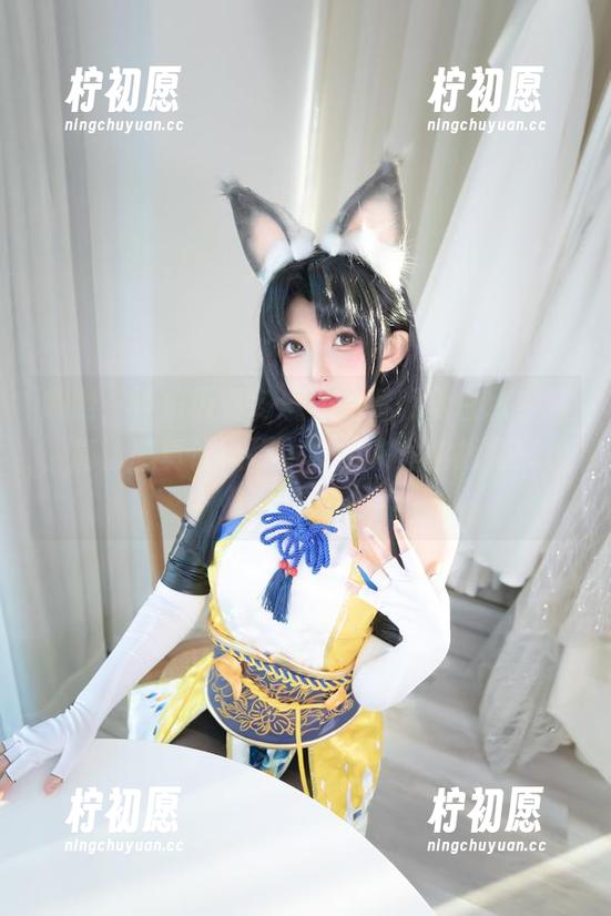 哦哟，神乐坂真冬这次的透明黑白水手服，高清感真让人捉急，图集里能找到真相吗？