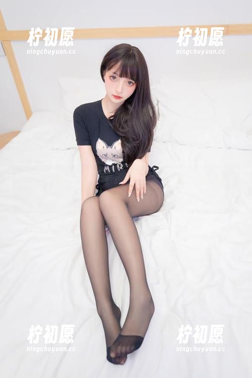 裸足在雪地上画个圈，神乐坂真冬的图包等你来下载！