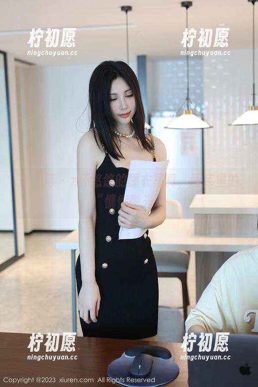 秀人网 - z杯悠悠的睡衣写真，图库里的“慵懒时光”