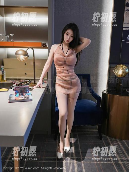 秀人网 - 乔一一居家写真集，就高清到你忍不住想问她床单是在哪里买的！