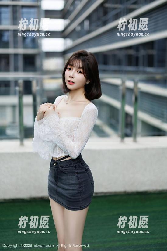 秀人网 - 大美妞儿教你，油亮和无圣光才是完美搭配？