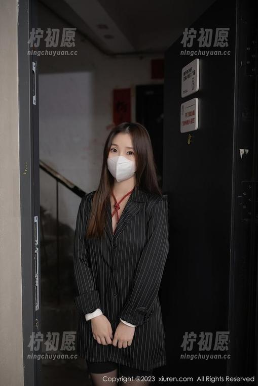 秀人网 - 哪里能找到沈青黛学姐的照片？下载这份写真集试试！