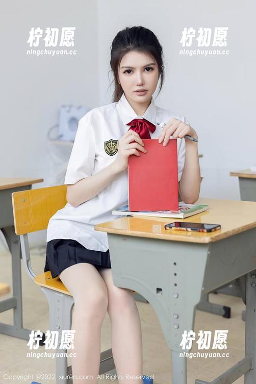 秀人网 - 甜妮的套装合集：穿的比喝的还甜？