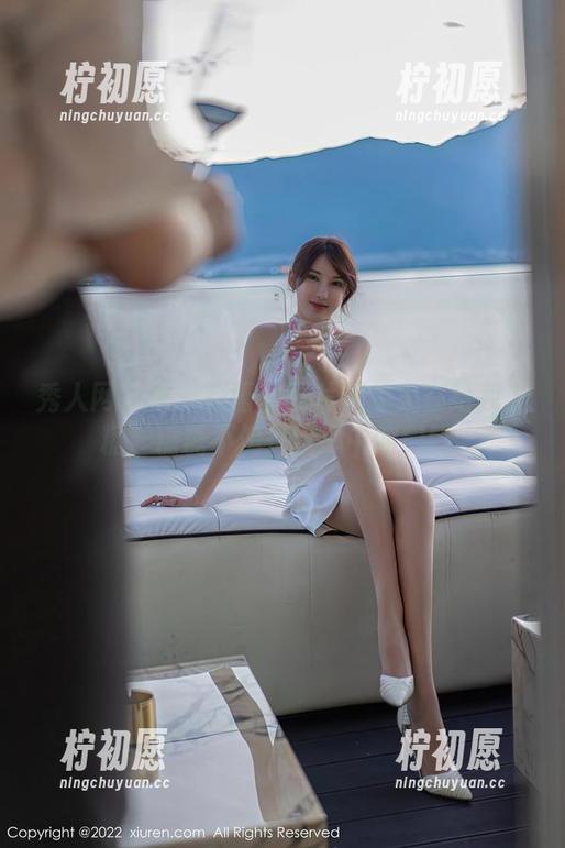 秀人网 - 每一张蕾丝图片都像是在给我发糖，糖糖不愧是我心中的FV。