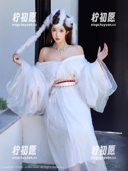 秀人网 - 蕊蕊ruirui干脆把黑色卖了，套图等着你来“欣赏”！