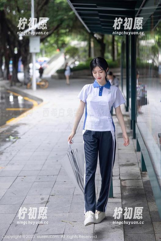 秀人网 - 西希白兔学妹，免费资源在这里，太佛系了吧