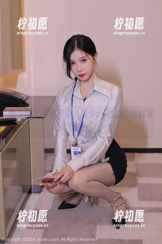 秀人网 - 不得不说，雨夕cy的豹纹福利有点“过分”了