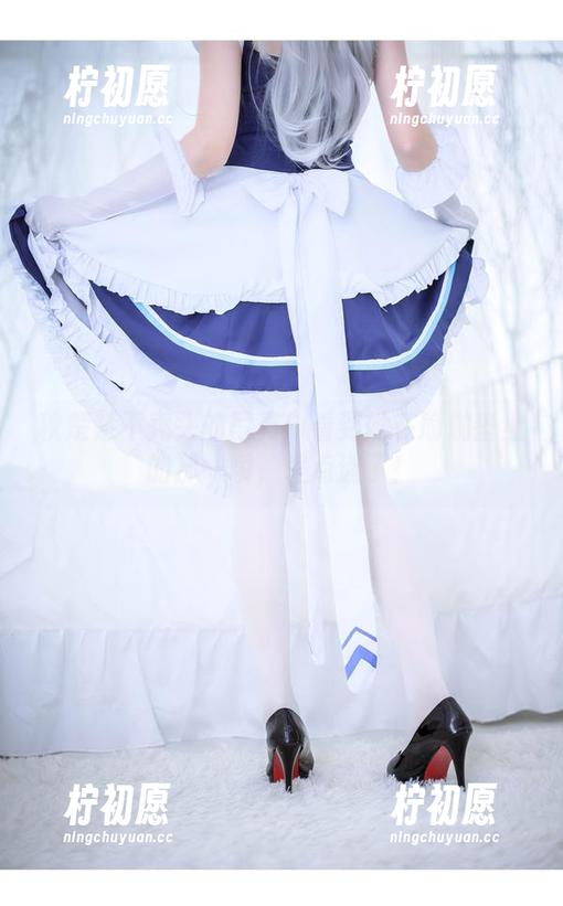 秋楚楚不秃头的写真：看到她在瑜伽垫上的那一瞬，差点迷了！