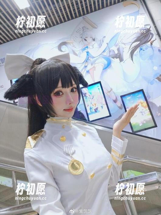 “紫氯氯空姐”套图，下载的时候别太心急哦