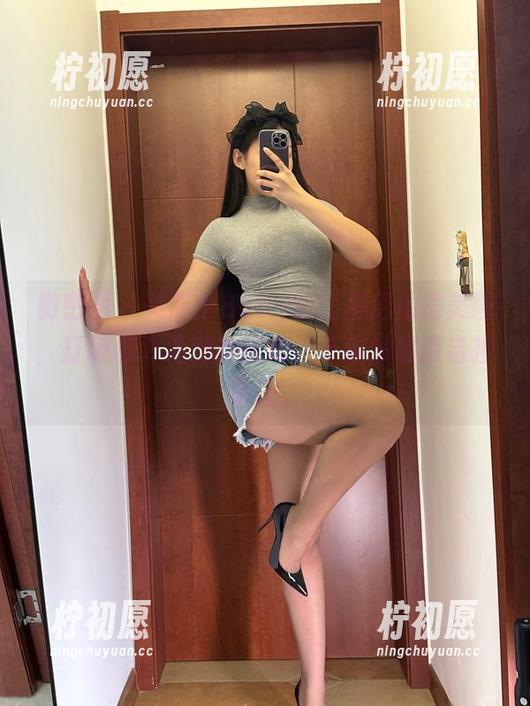 美邵女Baby 微密圈 - 美邵女Baby的比基尼私房美图,打破你对海滩的认知,不慎滑倒请自担责任。