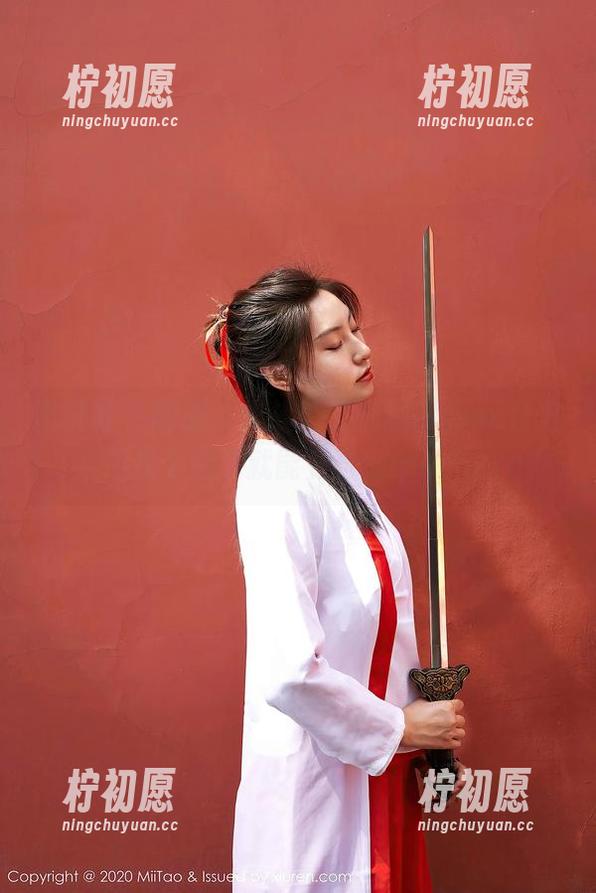 蜜桃社 - 制服大作战：王婉悠Queen合集，难道换个造型就能变身superhero？