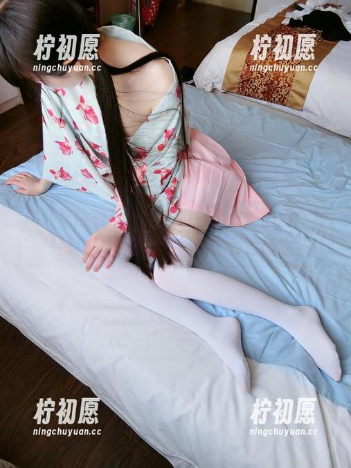 户外与jk白丝，竟然组合出奇妙的西尔酱图集！要下载吗？小心会成瘾哦