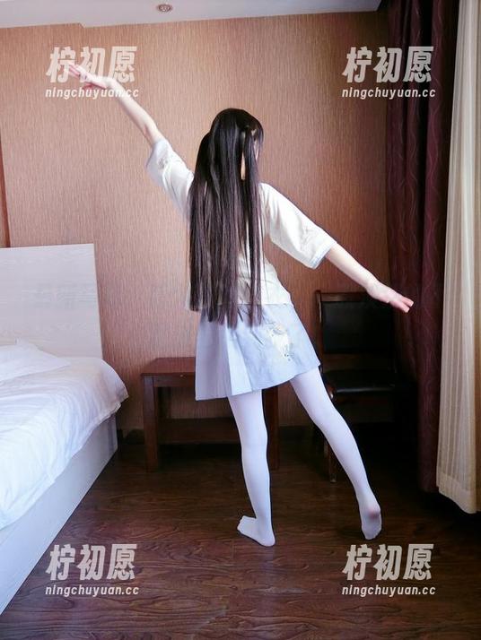 最新写真：西尔酱的挂衣，一股淡淡的不羁感觉戳到我了。