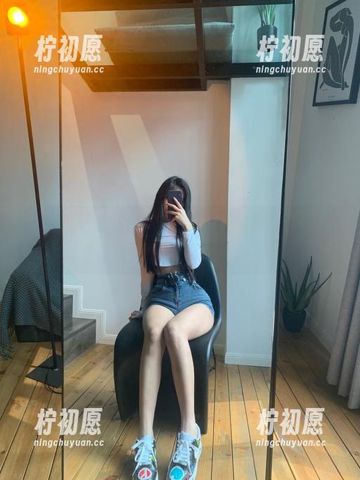 微密圈 - 要说在线写真，这个陈佩奇的比基尼够有意思的。