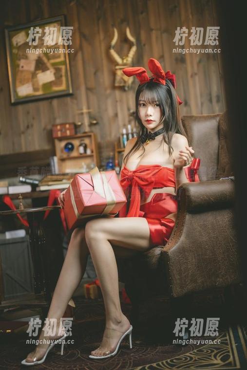 香草喵露露，你的连体黑丝不止是黑丝，精选每一帧都黑得发亮！